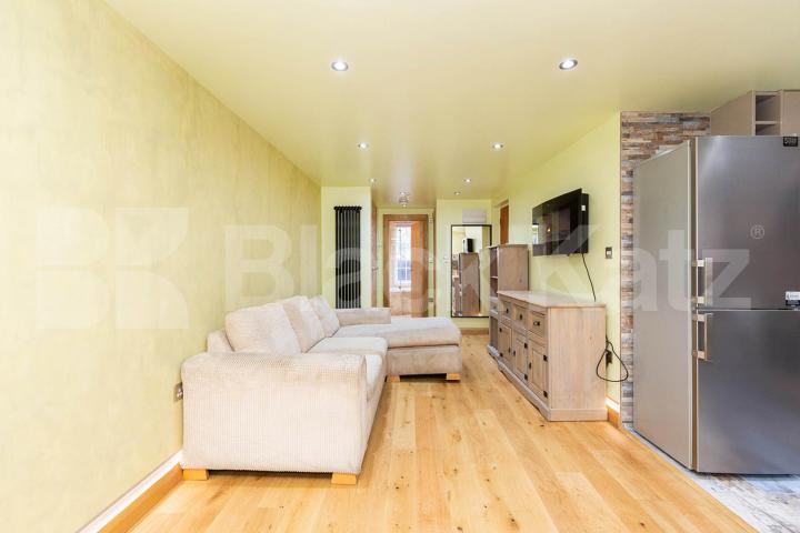 Refurbished 1 bedrooms property in zone 1 with roof terrace Chapel Market, Angel